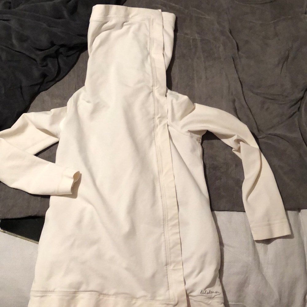 - Lululemon savasana wrap ivory